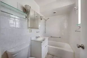 2558 E 93rd St, Chicago, IL 60617 - Photo 8