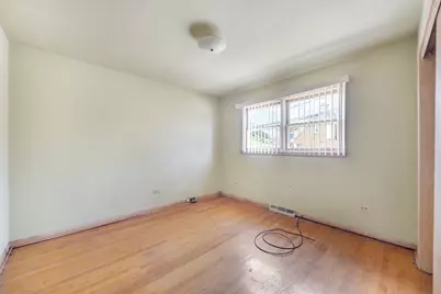 2558 E 93rd Street, Chicago, IL 60617 - Photo 4