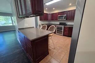 668 Lee Dr, Crystal Lake, IL 60014 - Photo 8