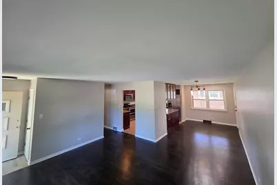 668 Lee Drive, Crystal Lake, IL 60014 - Photo 4