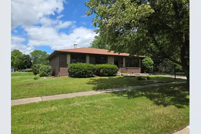 668 Lee Drive, Crystal Lake, IL 60014 - Photo 1