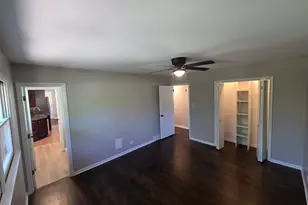 668 Lee Dr, Crystal Lake, IL 60014 - Photo 16