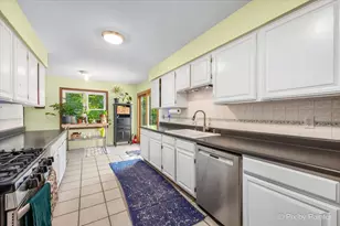 1021 Colony Dr, Crystal Lake, IL 60014 - Photo 8