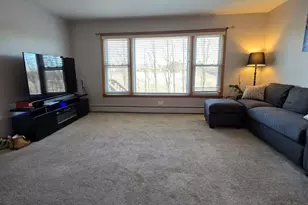 831 W Heritage Dr, Addison, IL 60101 - Photo 6