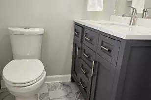 831 W Heritage Dr, Addison, IL 60101 - Photo 10