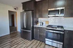 831 W Heritage Dr, Addison, IL 60101 - Photo 2