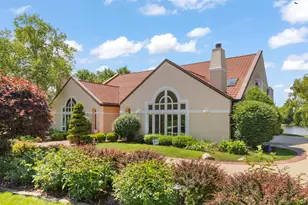 8170 Lake Ridge Dr, Burr Ridge, IL 60527 - Photo 4