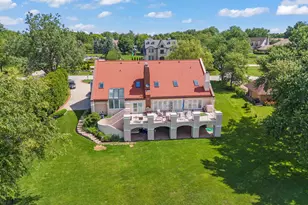 8170 Lake Ridge Dr, Burr Ridge, IL 60527 - Photo 2