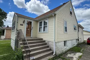 10024 Merrimac Ave, Oak Lawn, IL 60453 - Photo 1