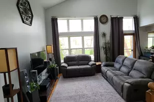 23 Linden Ct, South Elgin, IL 60177 - Photo 2