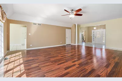 2200 E Gaisor Court, Crete, IL 60417 - Photo 4