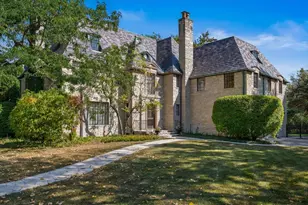 54 Kenilworth Ave, Kenilworth, IL 60043 - Photo 2