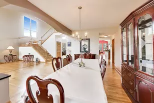 7 Fairhaven Ct, Lake in the Hills, IL 60156 - Photo 6