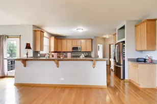 7 Fairhaven Ct, Lake in the Hills, IL 60156 - Photo 10