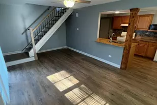 1202 Spur Ct, Wheeling, IL 60090 - Photo 4