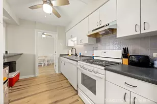 1056 N Mill St, Naperville, IL 60563 - Photo 6