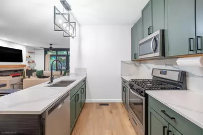 1425 W Fillmore Street #1, Chicago, IL 60607 - Photo 10