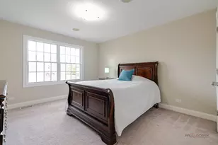 878 Writer Ct, Vernon Hills, IL 60061 - Photo 38
