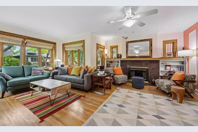 6551 N Maplewood Avenue, Chicago, IL 60645 - Photo 2