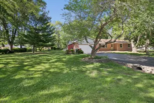 2621 E Heritage Dr, Kankakee, IL 60901 - Photo 2