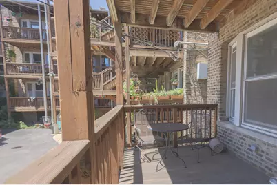 1057 W Berwyn Avenue #1, Chicago, IL 60640 - Photo 2