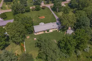 1604 6 Points Rd, Bloomington, IL 61701 - Photo 40