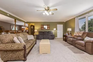 1604 6 Points Rd, Bloomington, IL 61701 - Photo 16