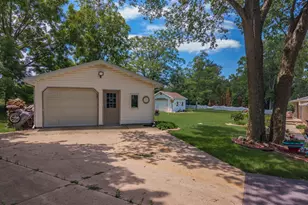 1604 6 Points Rd, Bloomington, IL 61701 - Photo 38