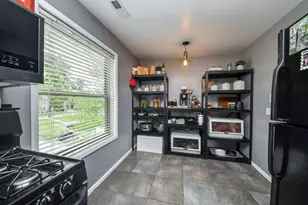 1348 McDowell Rd, Naperville, IL 60563 - Photo 8