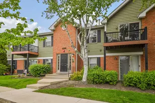 1348 McDowell Rd, Naperville, IL 60563 - Photo 2
