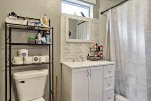 1121 Preston St, Rockford, IL 61102 - Photo 12