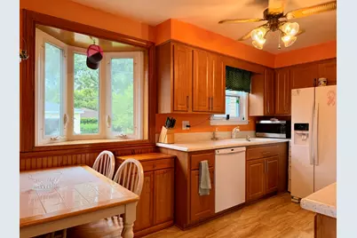 1105 E Oak Avenue, La Grange Park, IL 60526 - Photo 2