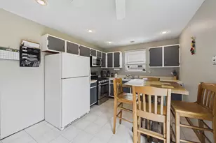 4595 Zeppelin Dr, Hanover Park, IL 60133 - Photo 6