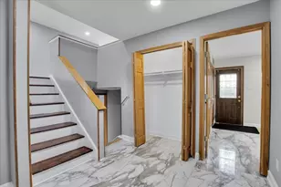 501 Lafayette Ln, Hoffman Estates, IL 60169 - Photo 8