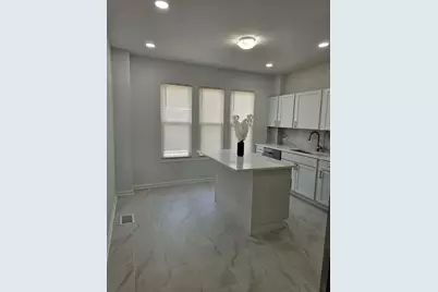 523 S McAlister Avenue, Waukegan, IL 60085 - Photo 6