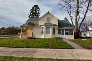 523 S McAlister Ave, Waukegan, IL 60085 - Photo 1
