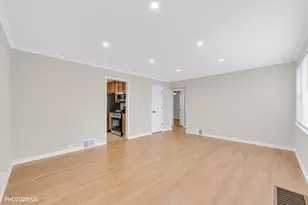 2112 Portsmouth Ave, Westchester, IL 60154 - Photo 6