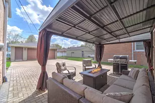 2112 Portsmouth Ave, Westchester, IL 60154 - Photo 22