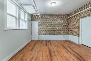 1525 W Estes Ave, Chicago, IL 60626 - Photo 2