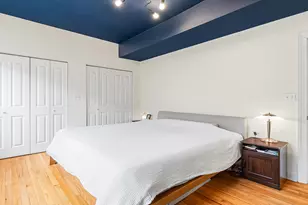 1637 W Granville Ave, Chicago, IL 60660 - Photo 12