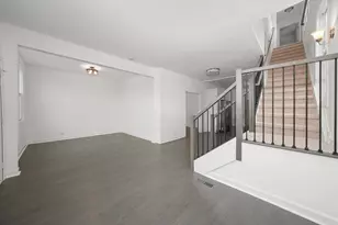 9771 W 143rd St, Orland Park, IL 60462 - Photo 2