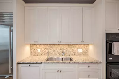 800 N Michigan Avenue #3403, Chicago, IL 60611 - Photo 14