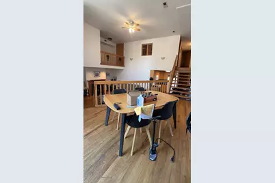 865 W Buckingham Place #202, Chicago, IL 60657 - Photo 2