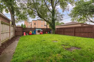 5754 N Christiana Ave, Chicago, IL 60659 - Photo 30