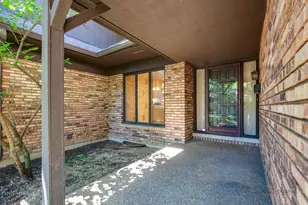 3875 S Mission Hills Rd, Northbrook, IL 60062 - Photo 4