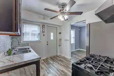 939 Bellwood Avenue, Bellwood, IL 60104 - Photo 8