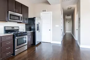 1525 W Addison St, Chicago, IL 60613 - Photo 26
