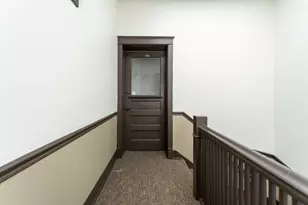 1525 W Addison St, Chicago, IL 60613 - Photo 30
