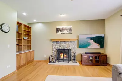 1807 Ballina Lane, McHenry, IL 60050 - Photo 4