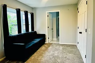 246 E 161st Pl, South Holland, IL 60473 - Photo 6